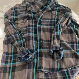 Flannel from Urban Outfitters. Oversized fit! Very comfortable material